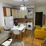 Apartamento Vacations Apartment, 50 M From The *